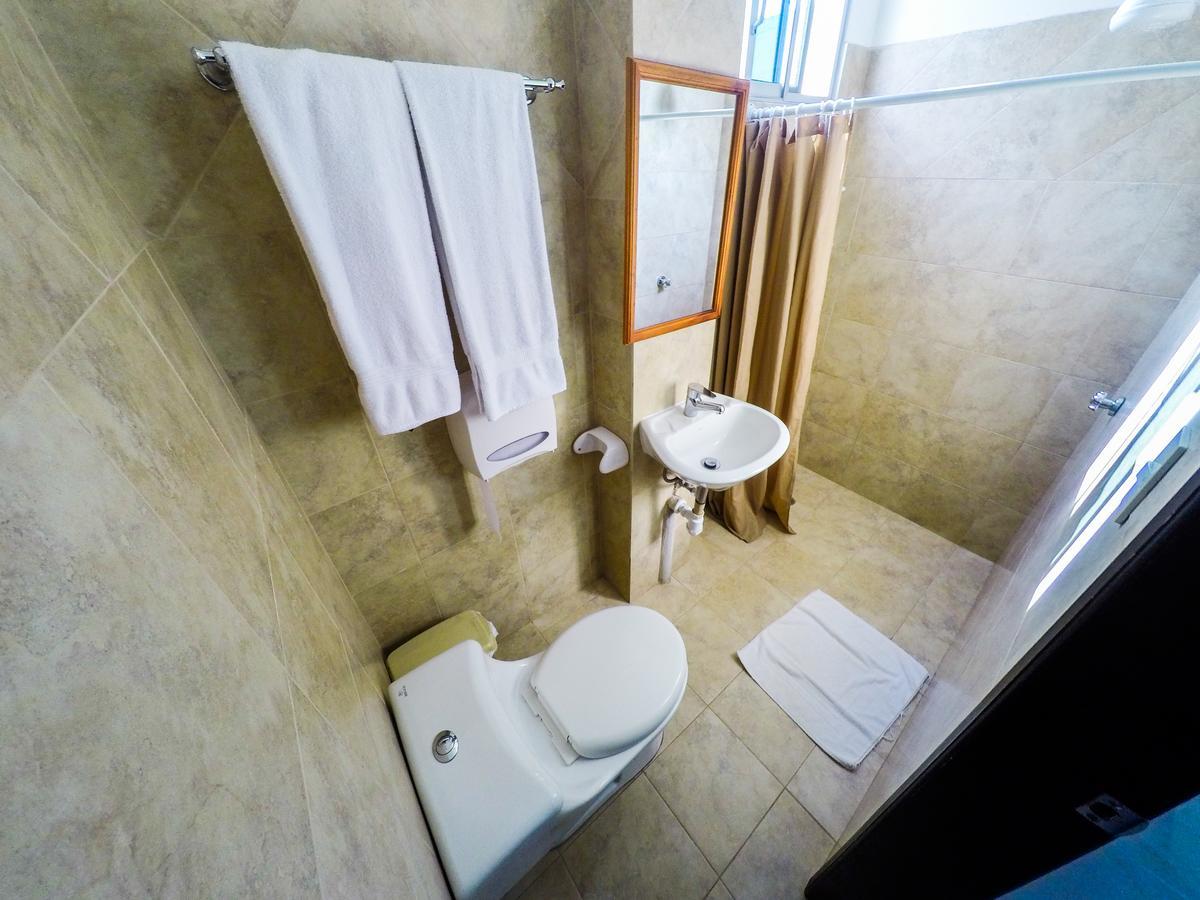 Dc Suites Aeropuerto Guayaquil Exteriör bild