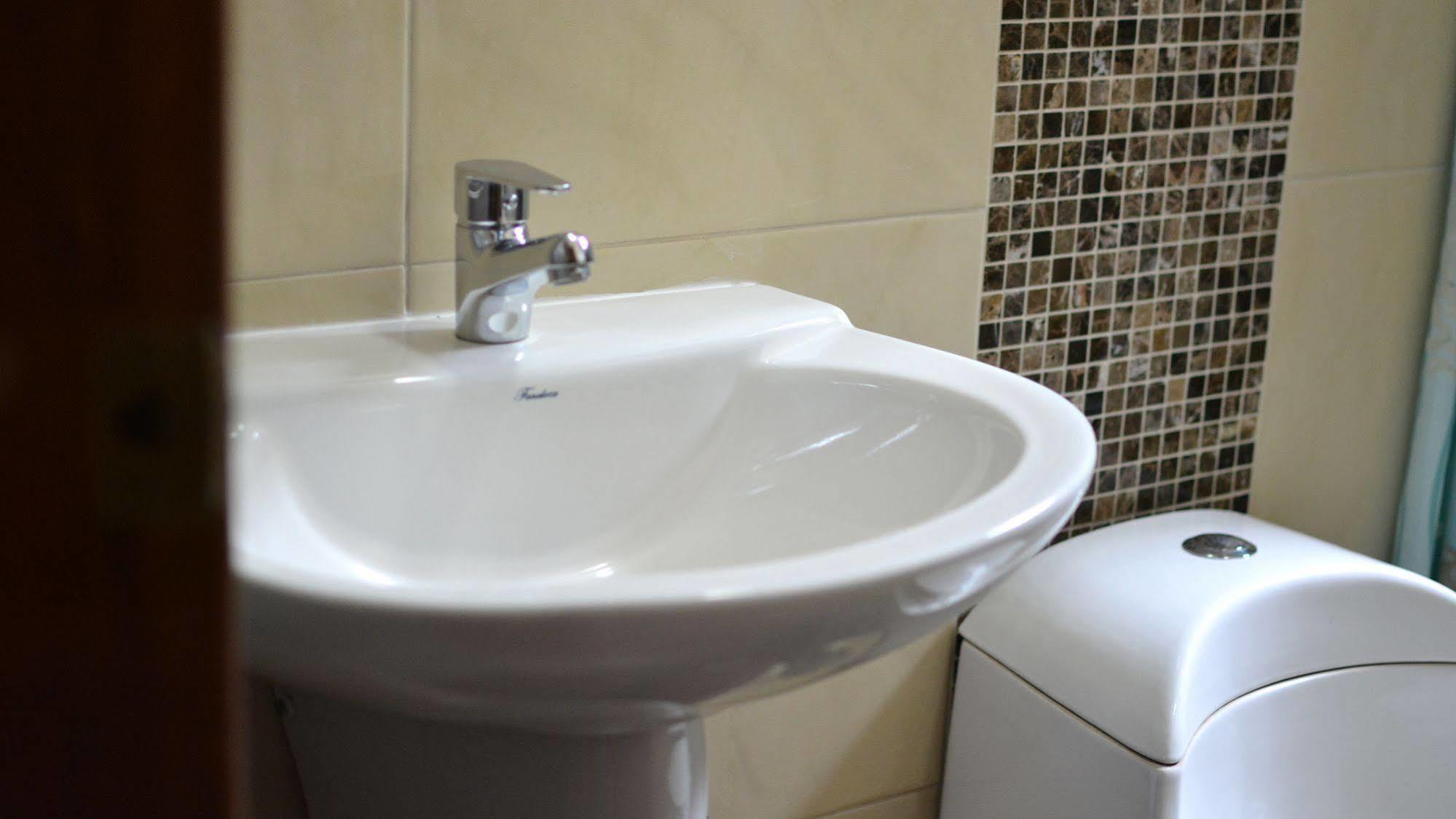 Dc Suites Aeropuerto Guayaquil Exteriör bild
