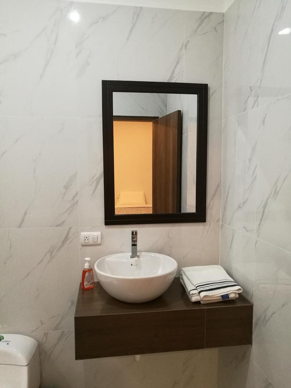 Dc Suites Aeropuerto Guayaquil Exteriör bild