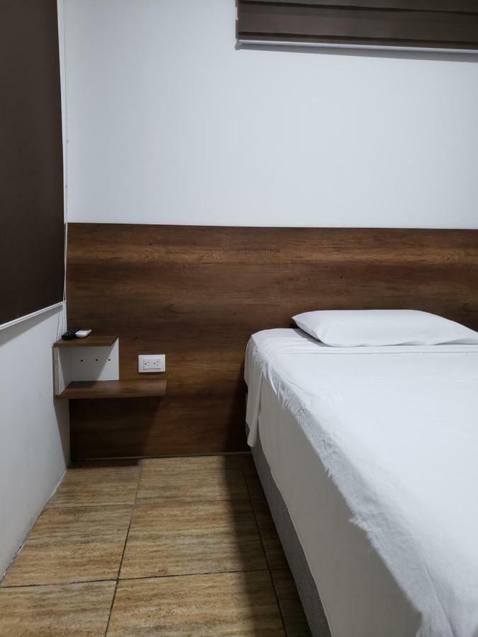 Dc Suites Aeropuerto Guayaquil Exteriör bild